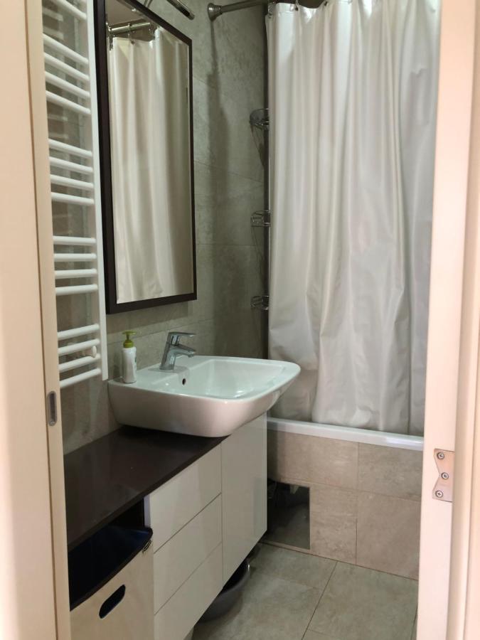 Modern 1 Bed Apartment, Near Shopping Mall Stadion