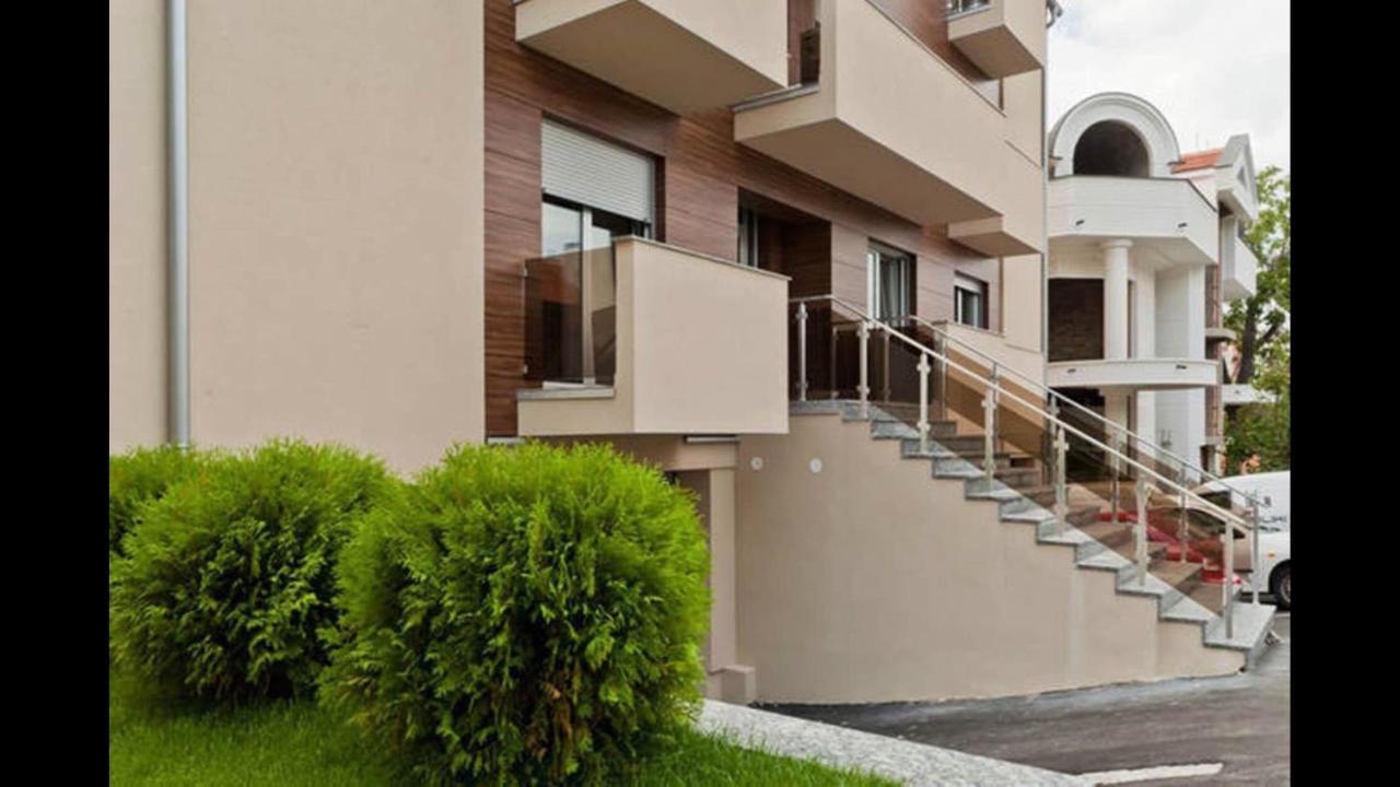 Modern 1 Bed Apartment, Near Shopping Mall Stadion Lägenhet *