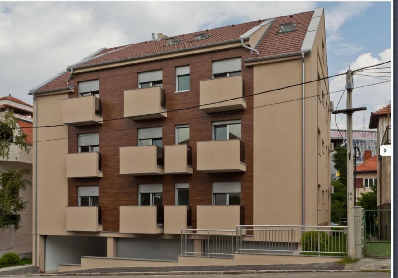 Modern 1 Bed Apartment, Near Shopping Mall Stadion Lägenhet