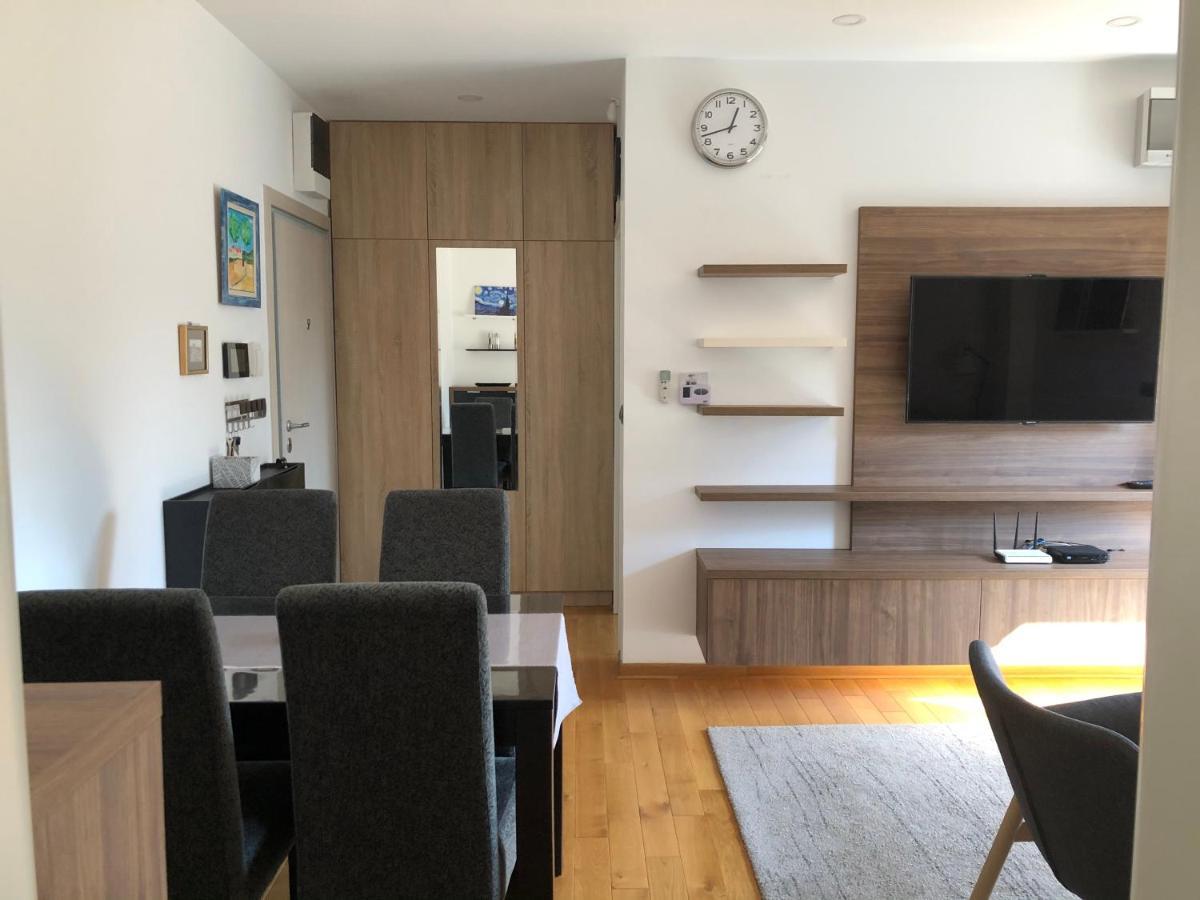Modern 1 Bed Apartment, Near Shopping Mall Stadion Belgrad
